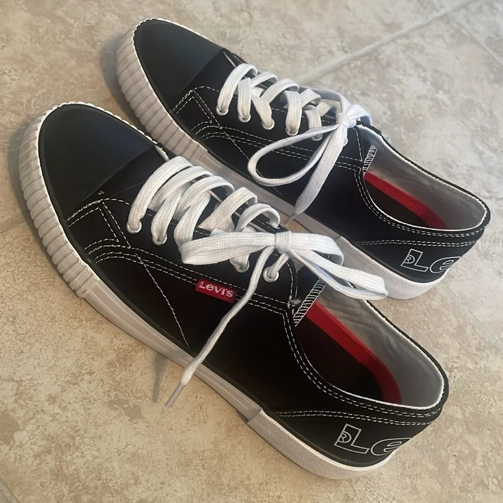 *GORGEOUS* *LIKE NEW* Levi’s Canvas Shoes Women's Size 7 - Picture 7 of 9